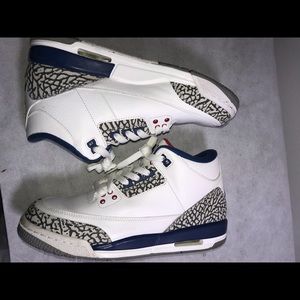 Jordan true blue 3 size 7y